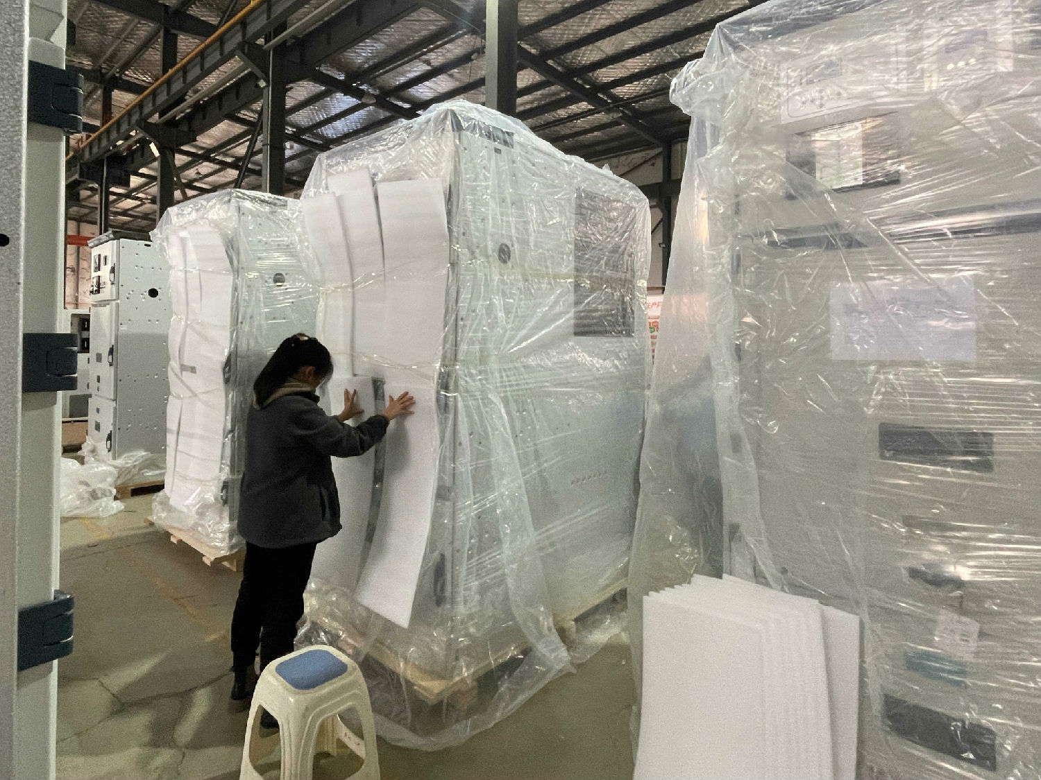 出口中东伊拉克KYN28A高压开关柜包装 出口中东伊拉克KYN28A高压开关柜包装
