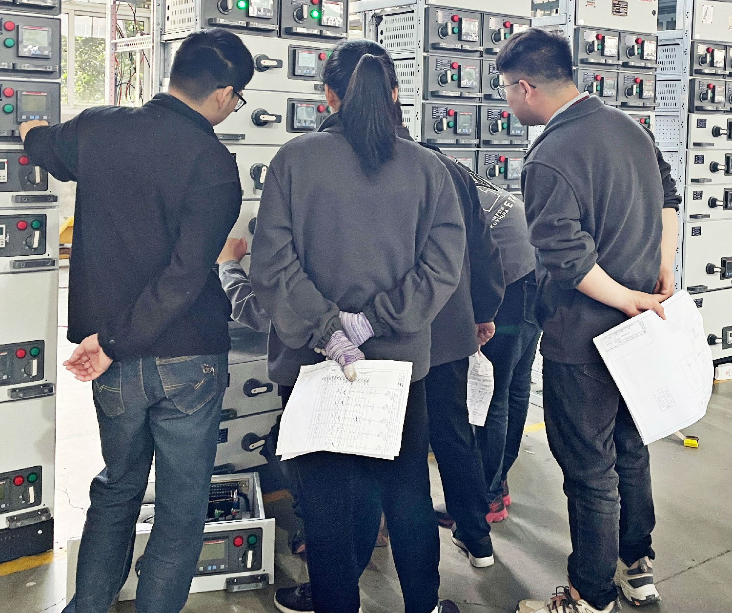 得润电气现场调试 得润电气现场调试