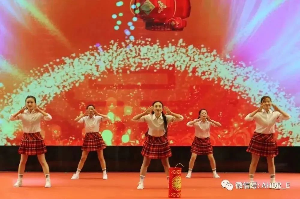 《青春舞蹈》 《青春舞蹈》