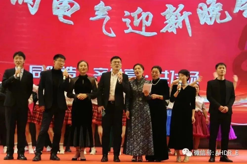 大合唱《难忘今宵》 大合唱《难忘今宵》