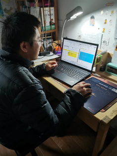 居家办公的得润员工 居家办公的得润员工