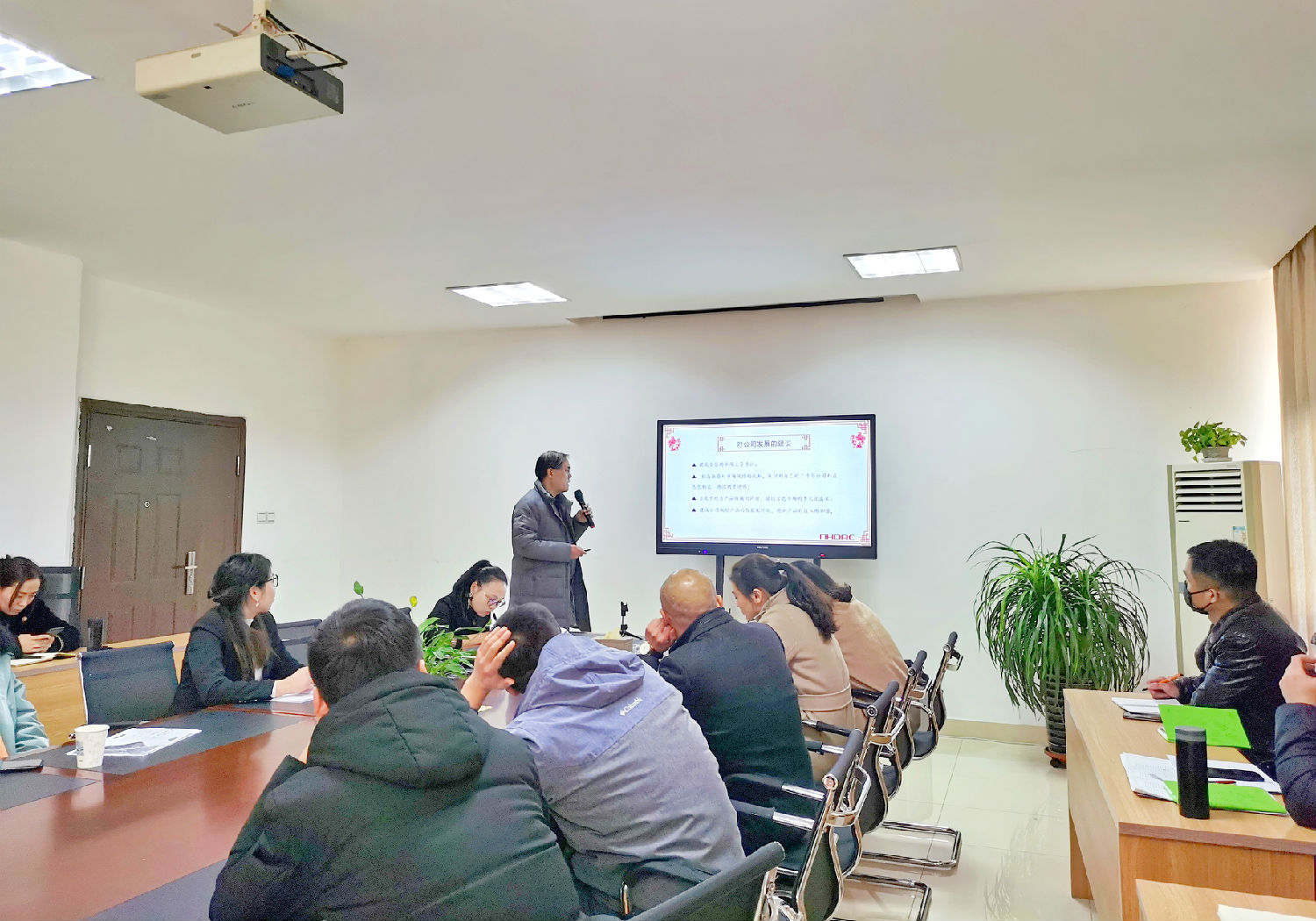 报价部.jpg 报价部.jpg