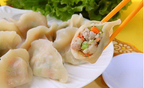 吃饺子.jpg 吃饺子.jpg