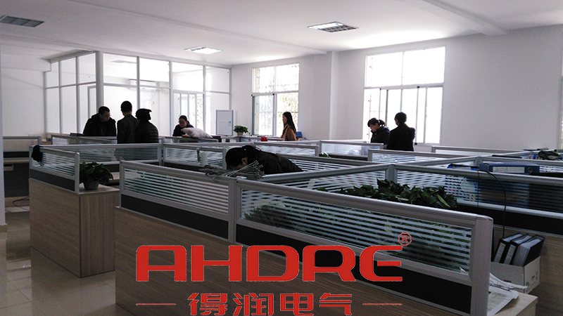 得润电气 高压开关柜生产厂家 咨询热线:4000551777 QQ:3176885416. 得润电气 高压开关柜生产厂家 咨询热线:4000551777 QQ:3176885416.