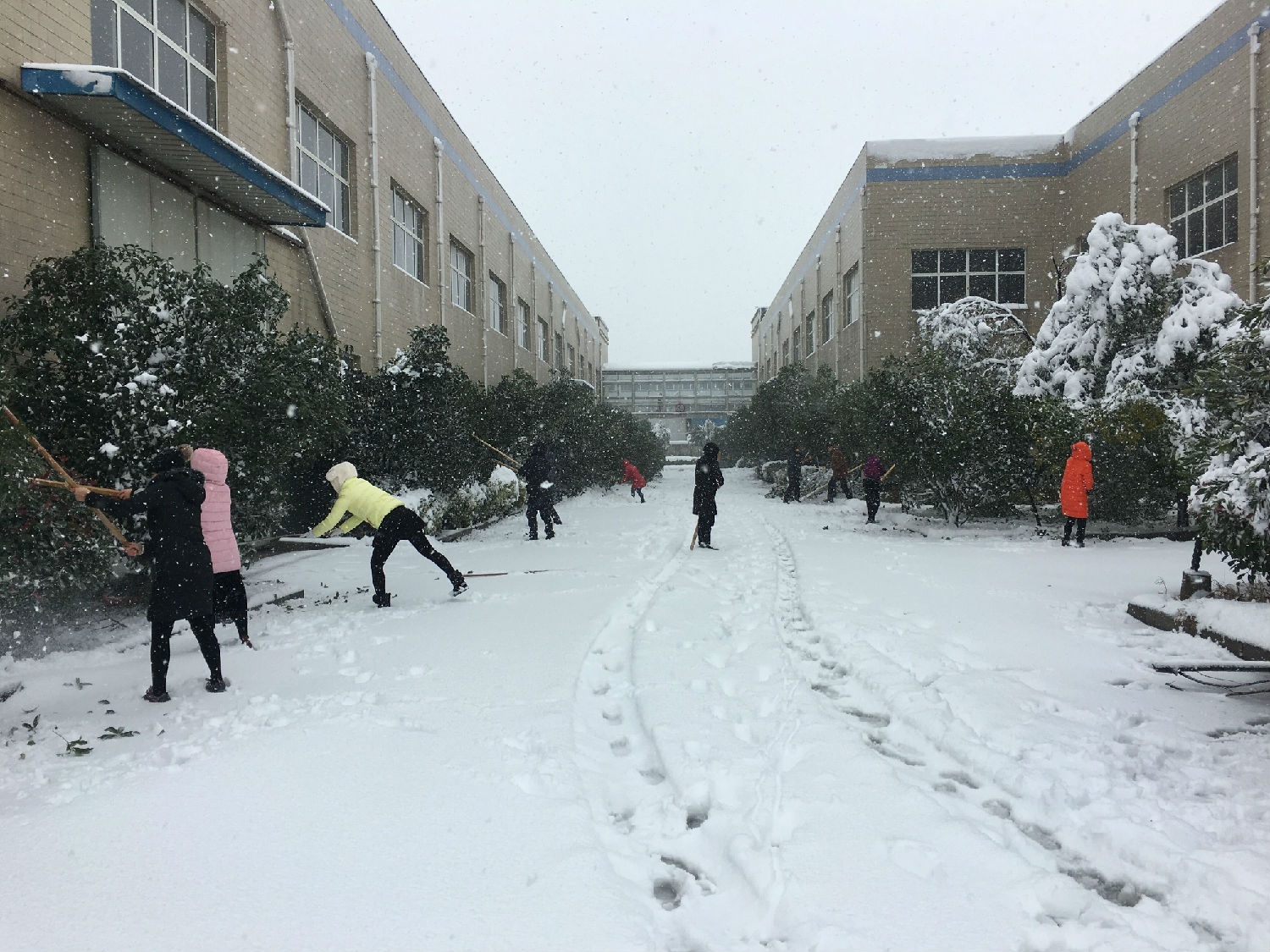 安徽得润电气 高低压 开关柜 厂家 扫雪 电话:400-0551-777 qq:3176885416 安徽得润电气 高低压 开关柜 厂家 扫雪 电话:400-0551-777 qq:3176885416