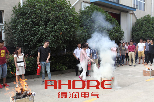安徽得润电气 专注开关柜 电容柜 电话:400-0551-777 qq:3176885416 安徽得润电气 专注开关柜 电容柜 电话:400-0551-777 qq:3176885416