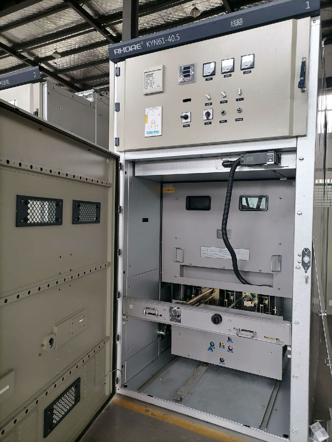 KYN61-40.5内部结构 KYN61-40.5内部结构
