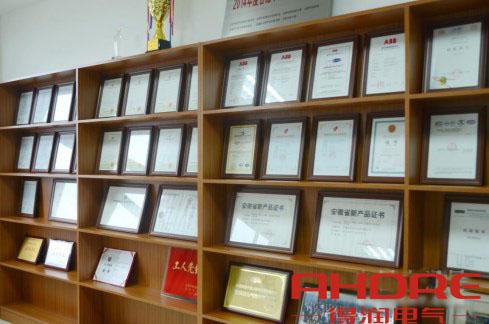 安徽得润电气 高低压开关柜 配电柜 咨询热线4000551777 安徽得润电气 高低压开关柜 配电柜 咨询热线4000551777